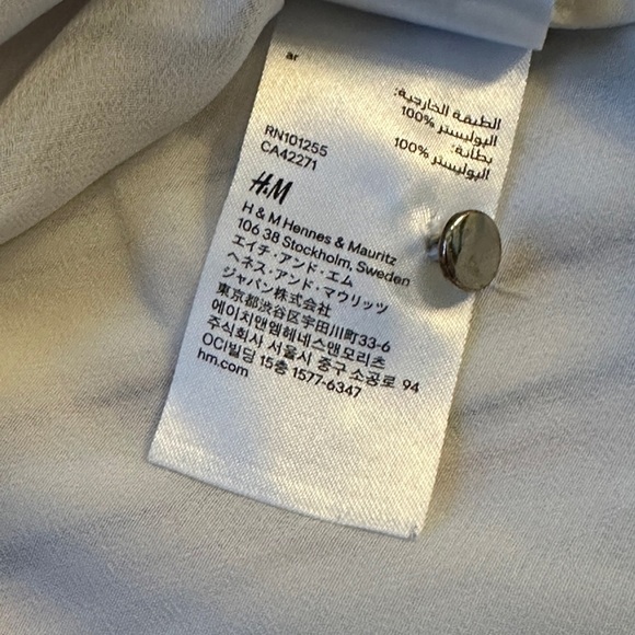 H&M Striped 2 Layered Sheer Sleeveless Tank - Picture 8 of 8